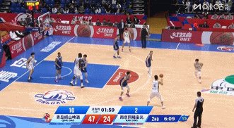 火力压制！青岛2分钟打出10-2攻击波领先同曦23分